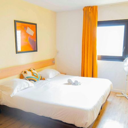Apartamento Paris Retreat 5 Minutes From Hoche Metroparking Pantin Exterior foto
